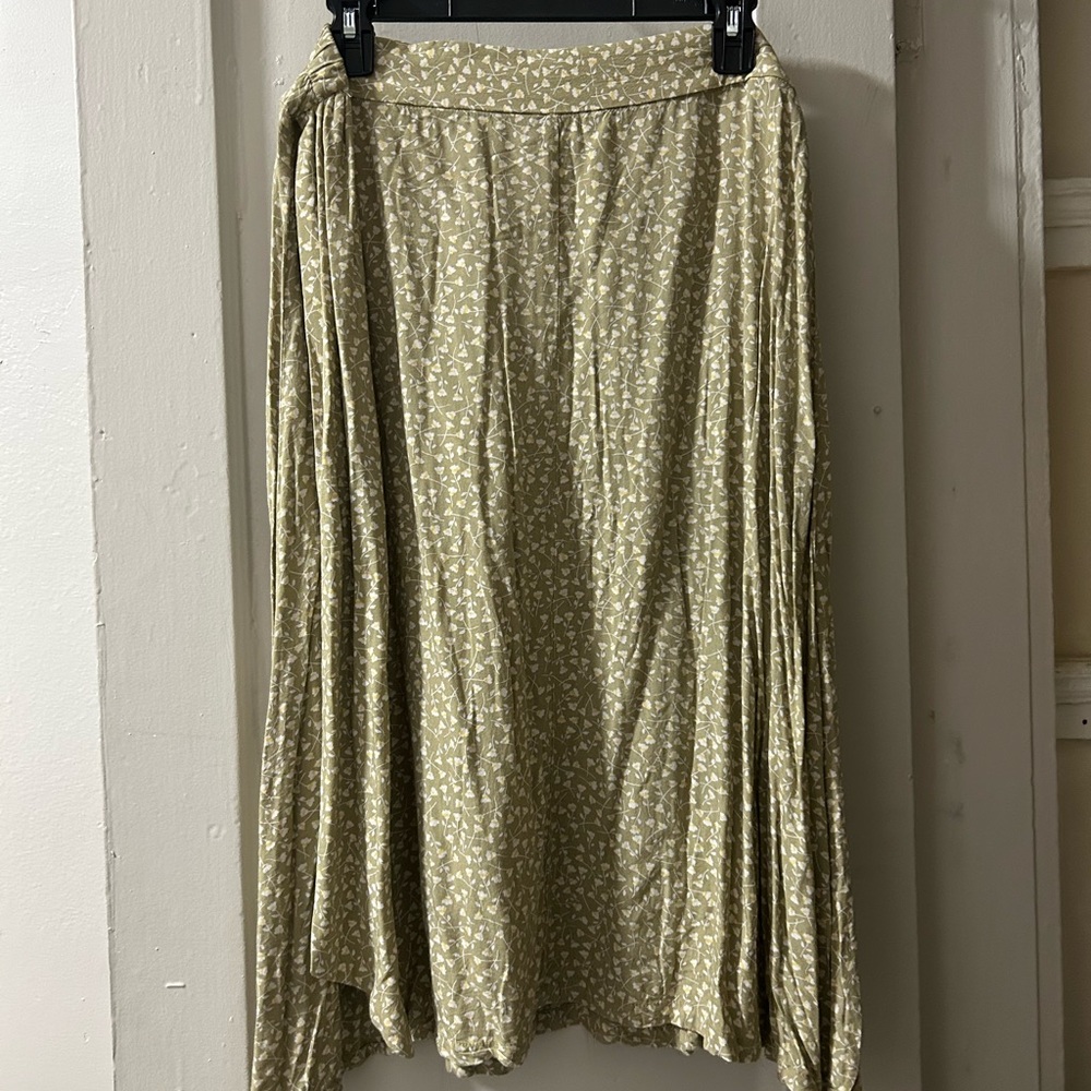 Green Pleated A-Line Midi Skirt